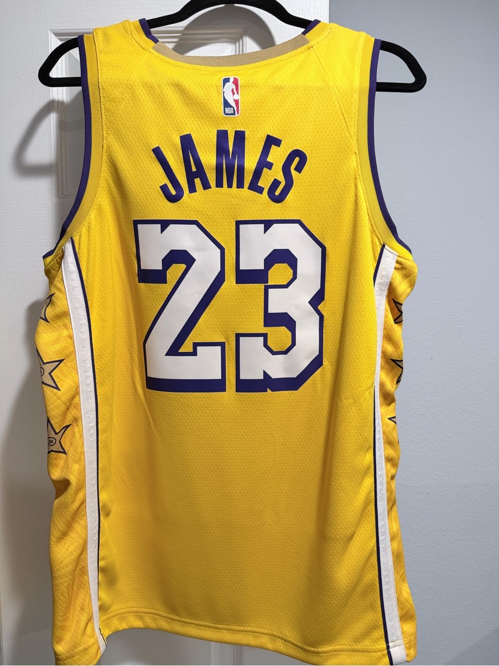 Lakers LeBron 23 Jersey - City Edition 2019-2020 - Picture 2 of 2